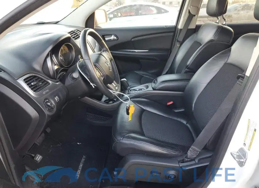3C4PDCGG1GT187186# 7