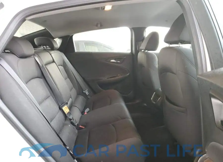 1G1ZD5ST7JF201076# 6
