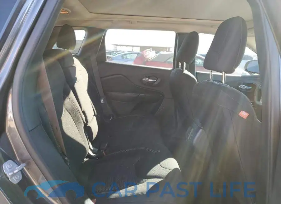 1C4PJLCS7GW302256# 10