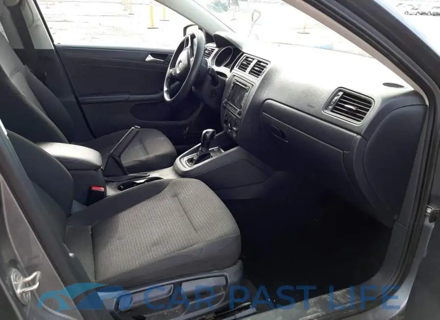 3VW2K7AJ1FM232676# 5