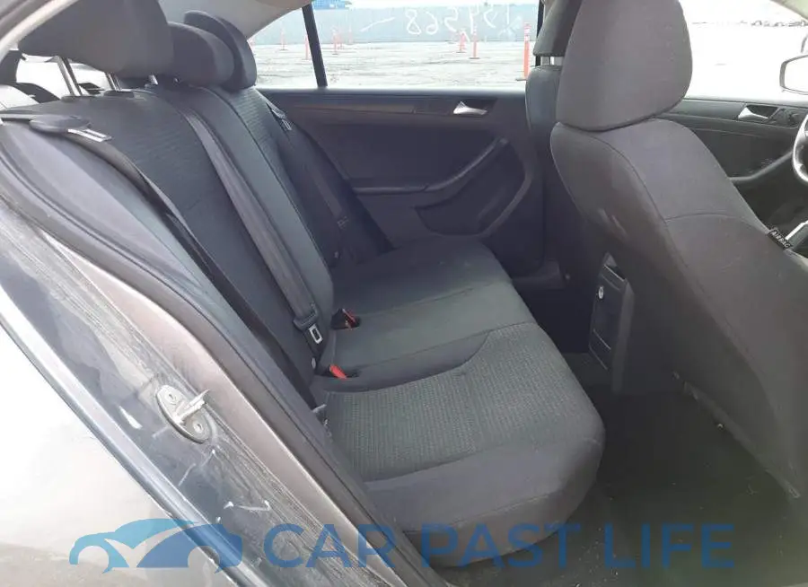 3VW2K7AJ1FM232676# 6
