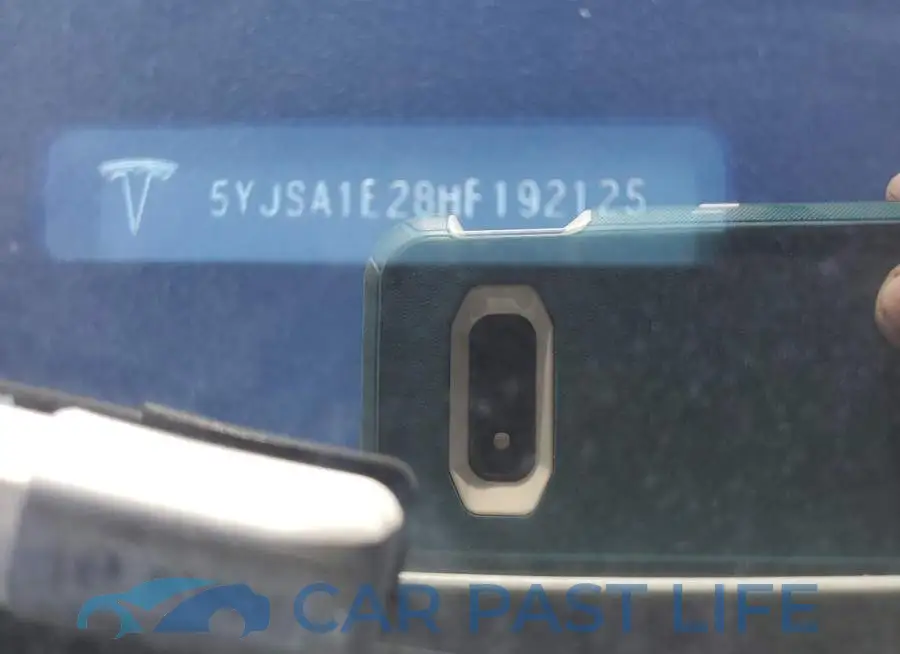 5YJSA1E28HF192125# 12