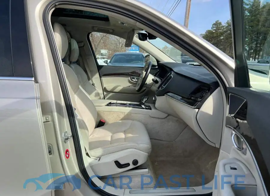 YV4A22PKXG1038869# 5