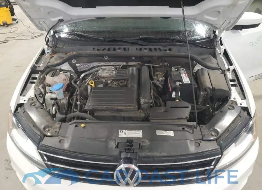 3VW2B7AJ3HM374854# 11
