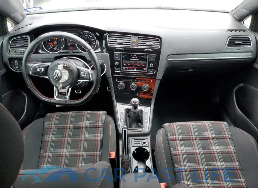 3VW5T7AU7LM013916# 8