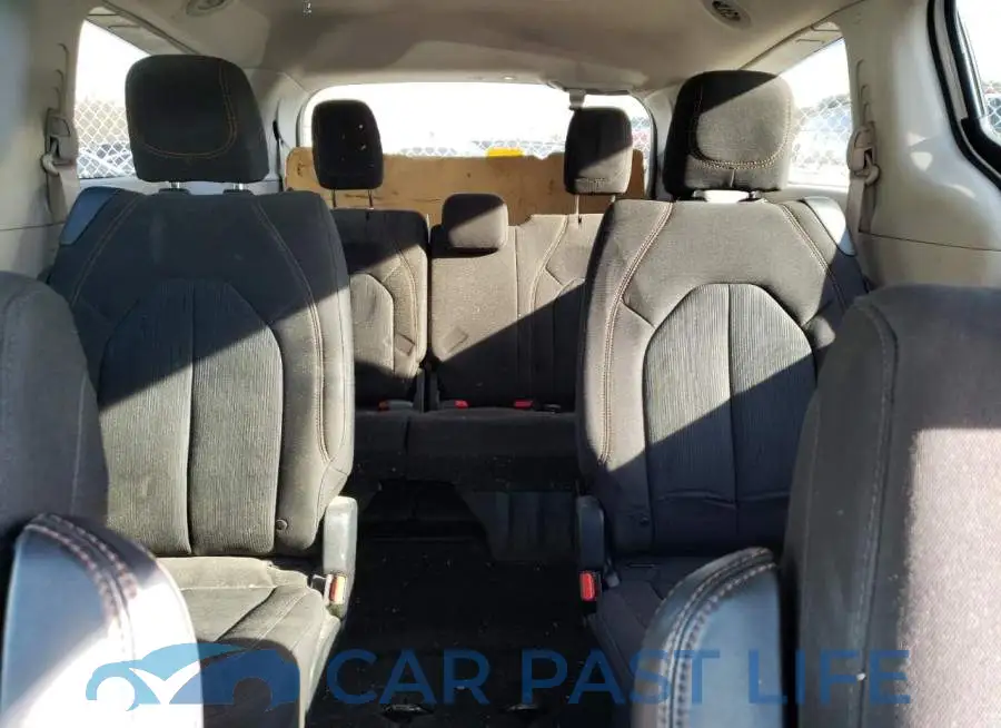 2C4RC1DG9HR610458# 10