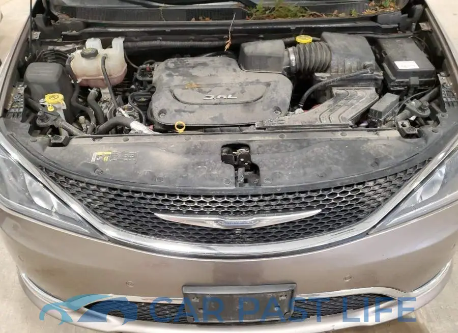 2C4RC1GGXHR570273# 12