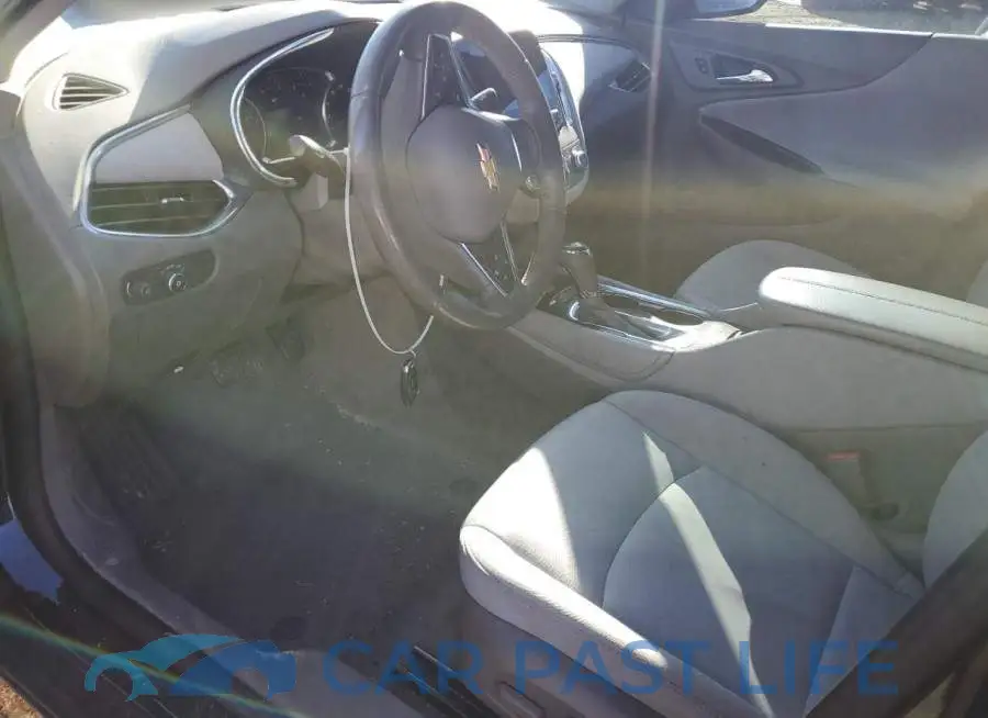 1G1ZD5ST5JF152928# 8