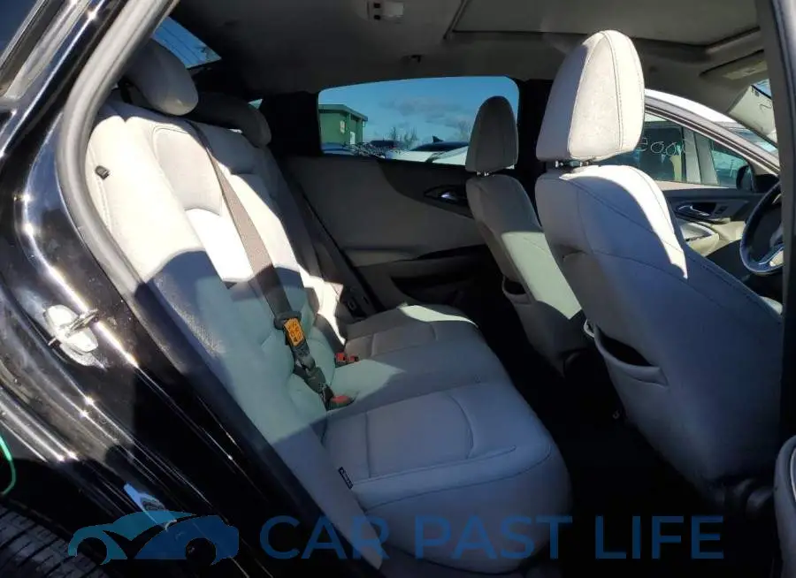 1G1ZD5ST5JF152928# 10