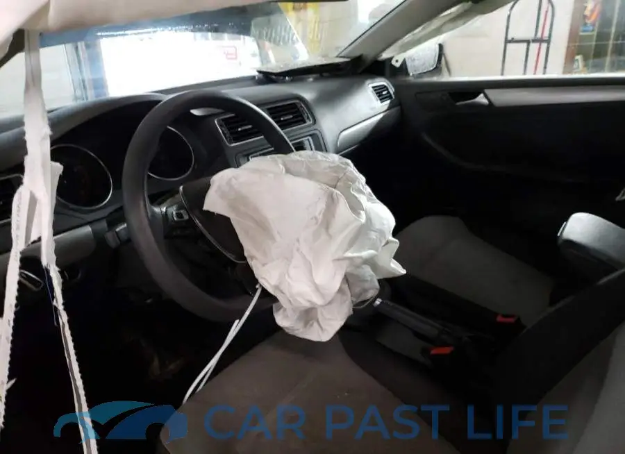 3VW2B7AJ7HM403319# 7