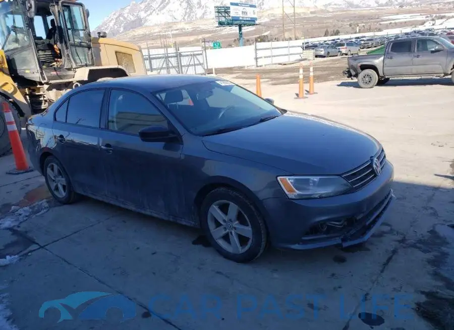 3VW167AJ2GM264943# 4