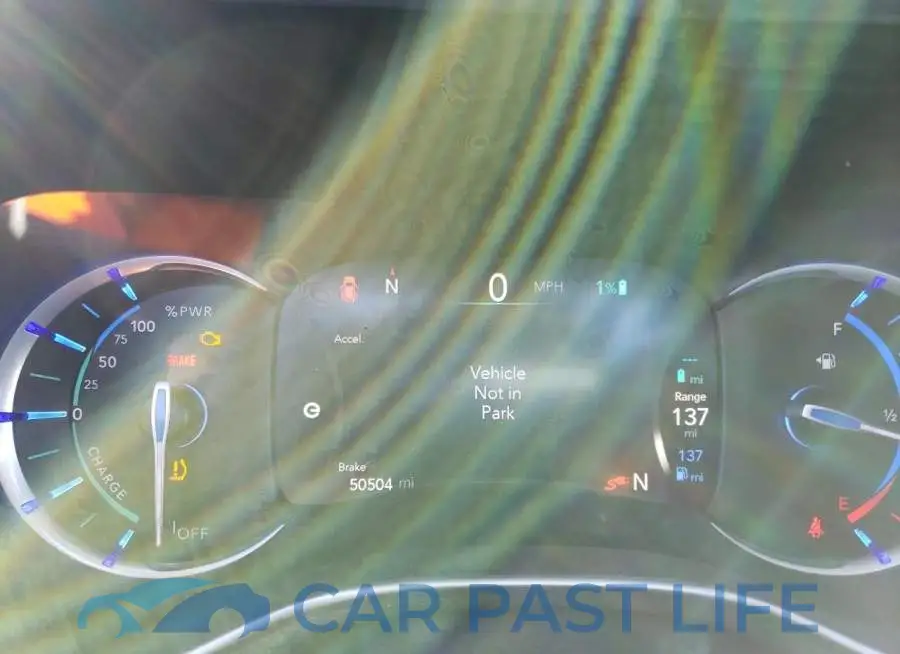 2C4RC1N72JR230415# 9