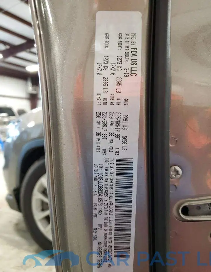 1C4PJLCB8KD416576# 13
