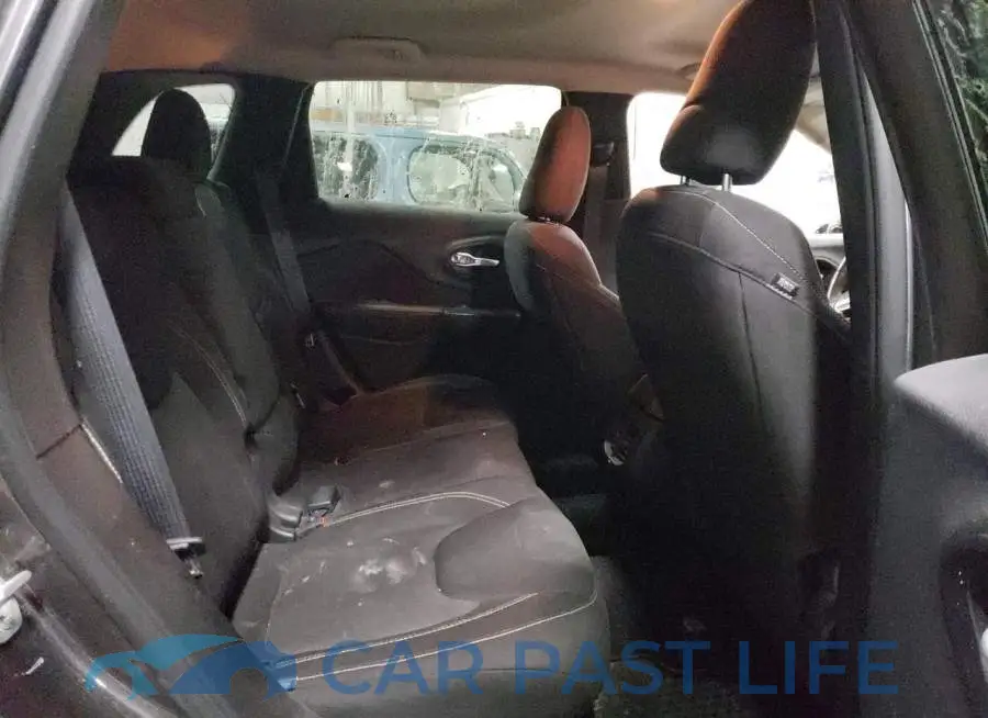 1C4PJMCS7GW373592# 11