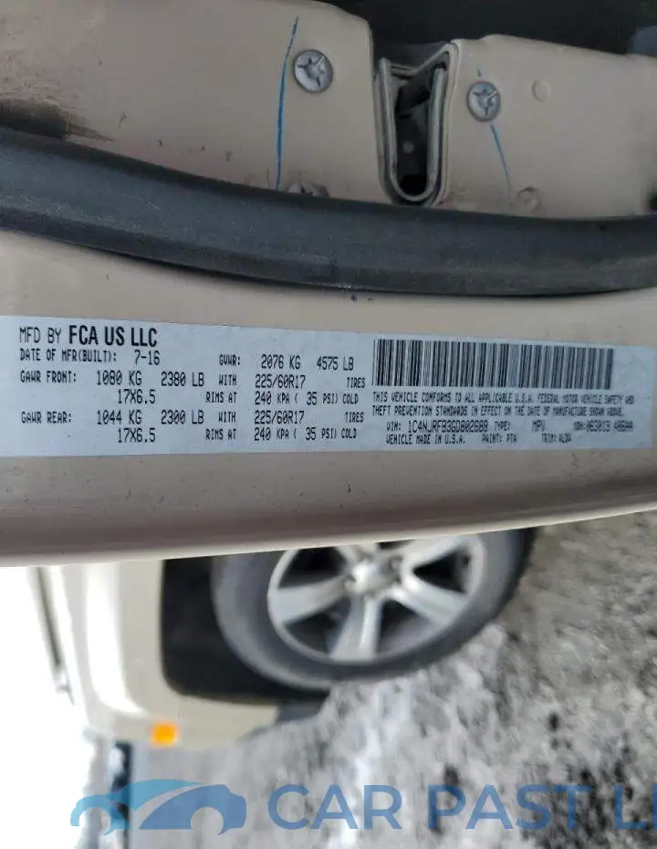 1C4NJRFB3GD802688# 12