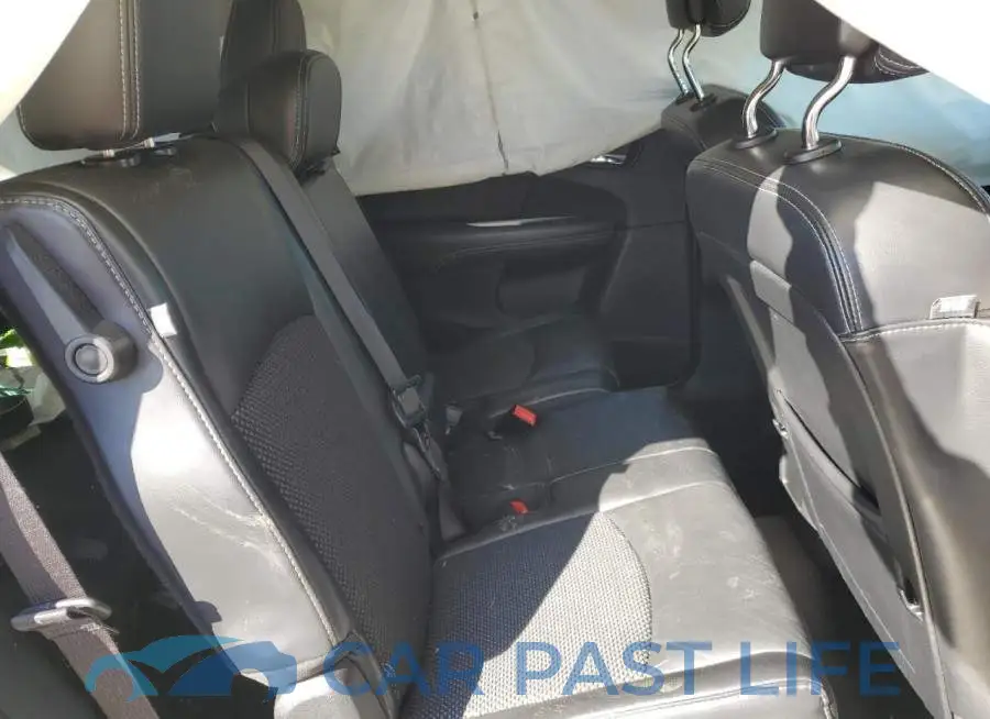 3C4PDCGG1KT680469# 11