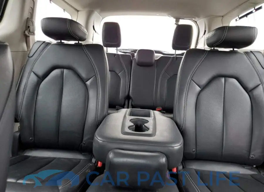 2C4RC1BG9NR124621# 10