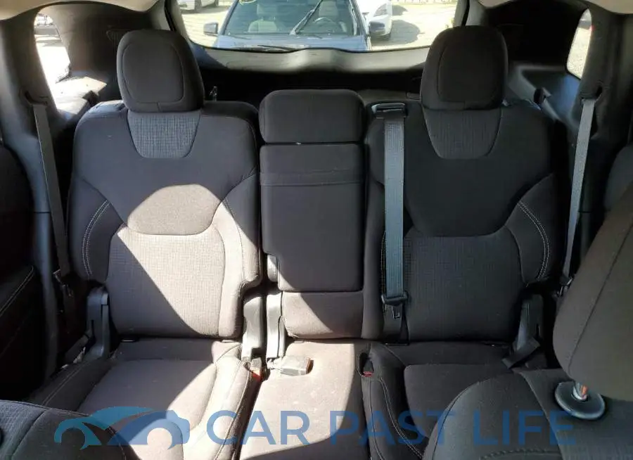 1C4PJMCB1FW715617# 10
