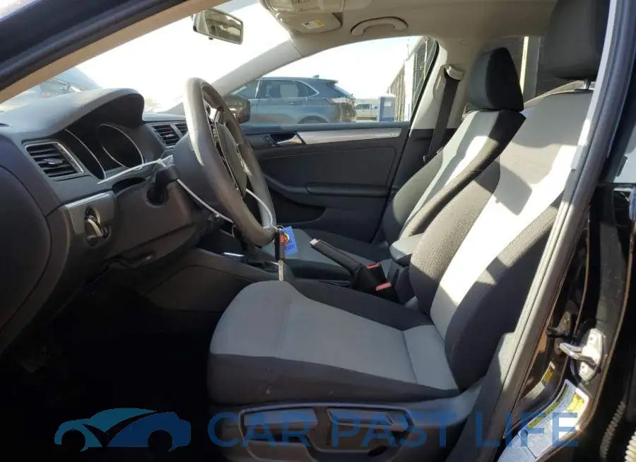 3VW2B7AJ7HM325155# 7