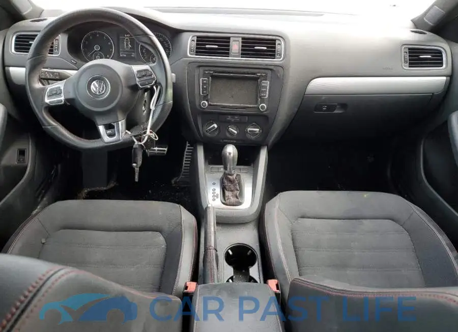 3VW4S7AJ8EM377012# 8