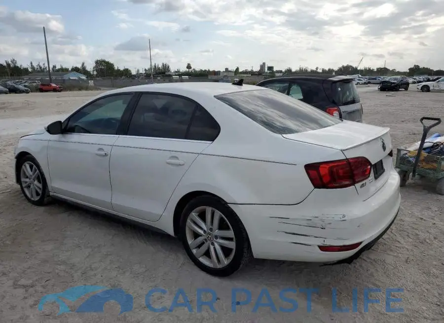 3VW4S7AJ8EM377012# 2