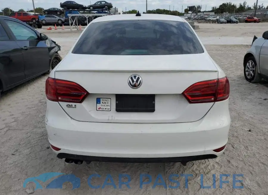 3VW4S7AJ8EM377012# 6