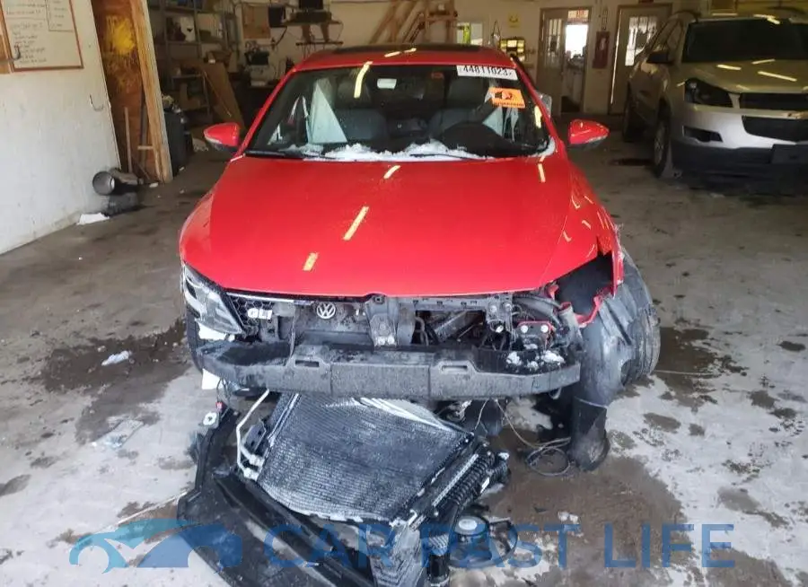 3VW4T7AJ8EM246000# 5