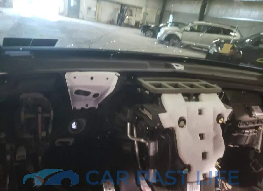1C4RJFN98JC338311# 8
