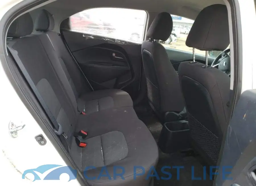 KNADM5A32G6646267# 10