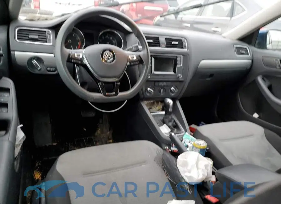 3VW2B7AJ4HM328207# 8