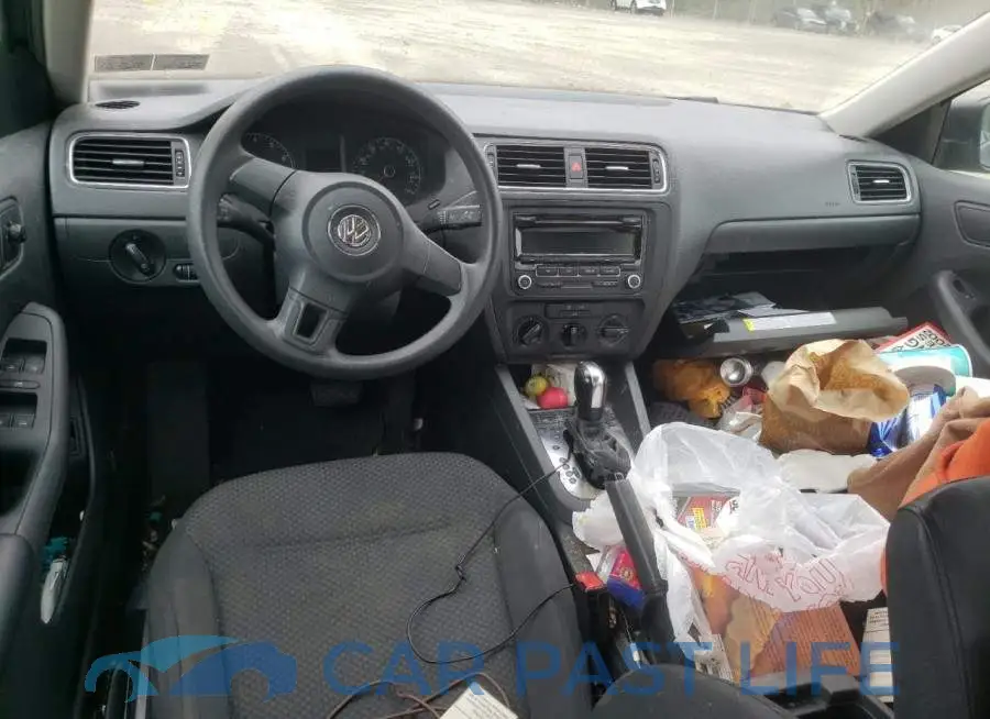 3VW2K7AJ2EM217747# 8