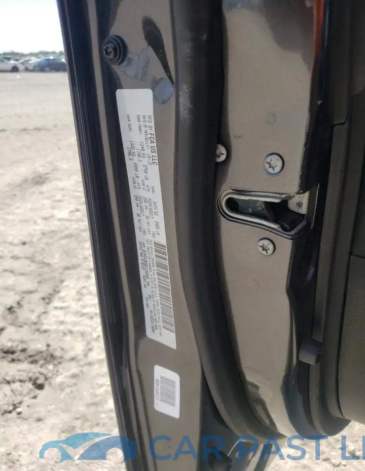 3C4PDCBG6GT156393# 14