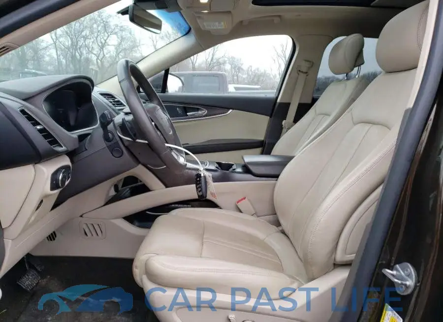 2LMPJ8KP0LBL27652# 7