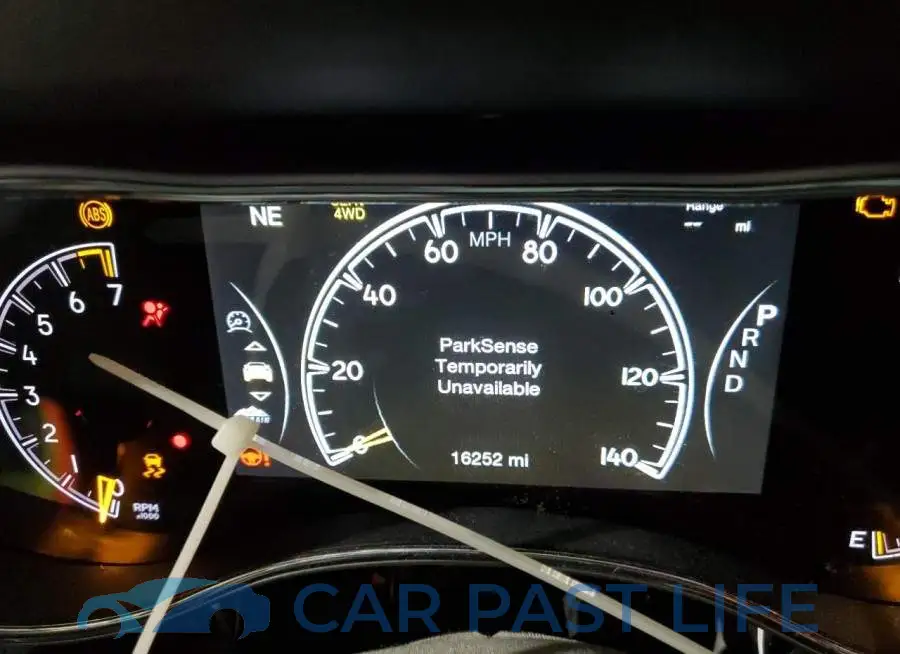 1C4RJFBG2LC138076# 9