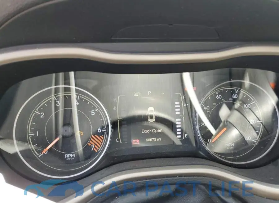 1C4PJLCB2FW632482# 9