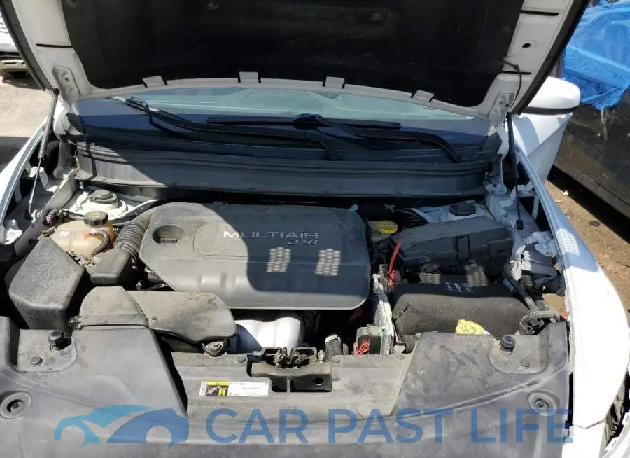 1C4PJLCB2FW632482# 12