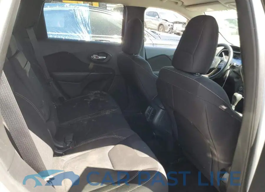 1C4PJLCB2FW632482# 11