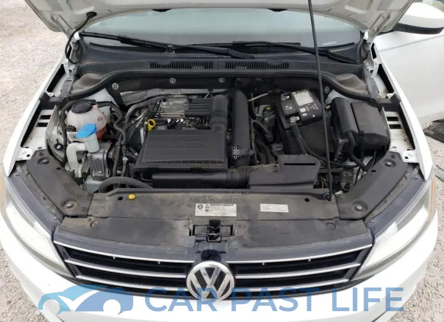 3VW2B7AJ9JM227962# 11