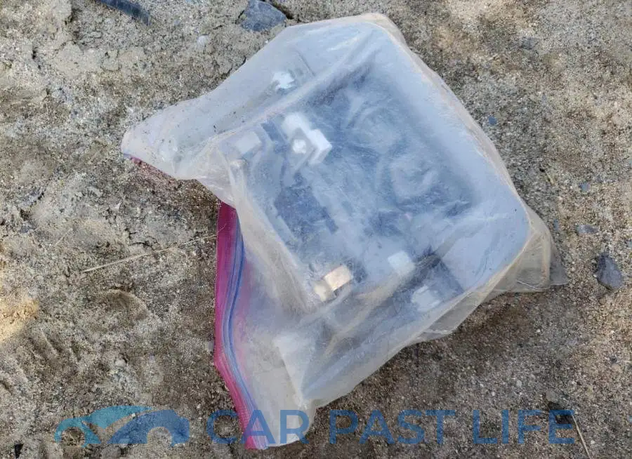 2T1BURHE6EC208804# 12