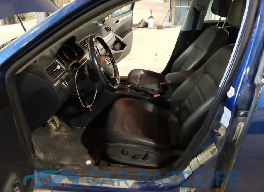 1VWDT7A3XHC023383# 7