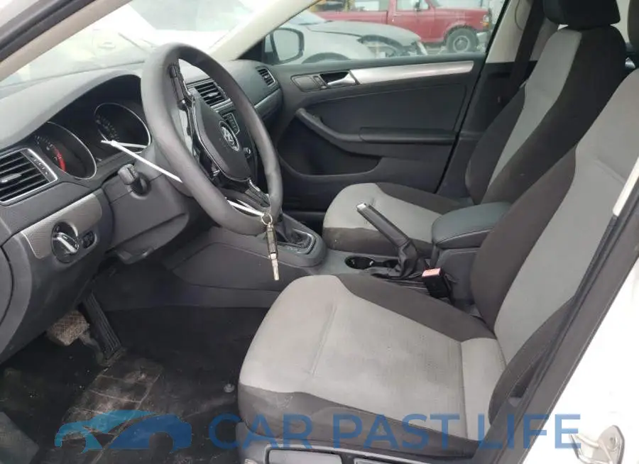 3VW2B7AJ6HM228173# 7