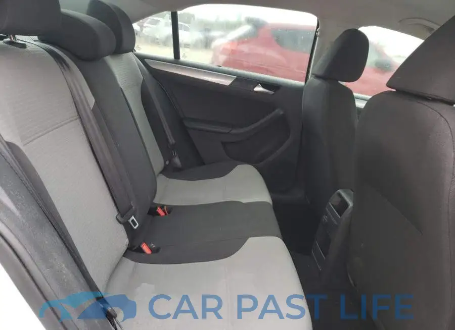 3VW2B7AJ6HM228173# 10