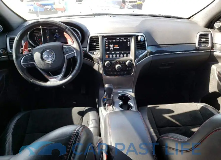 1C4RJFLG3JC220698# 8