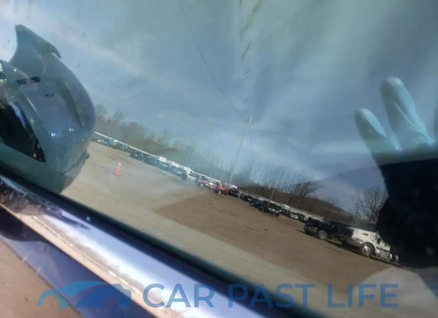 2C4RC1BG8LR128639# 8