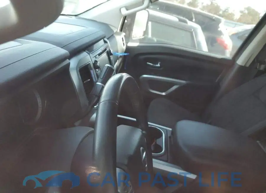 1N6AA1E55KN519298# 8