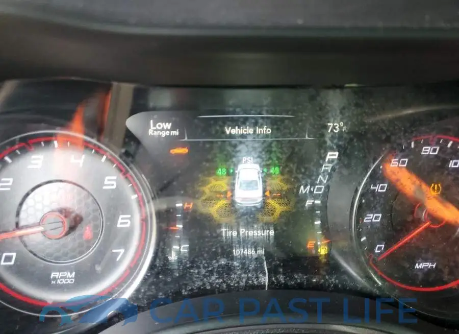 2C3CDXCT1JH147252# 9