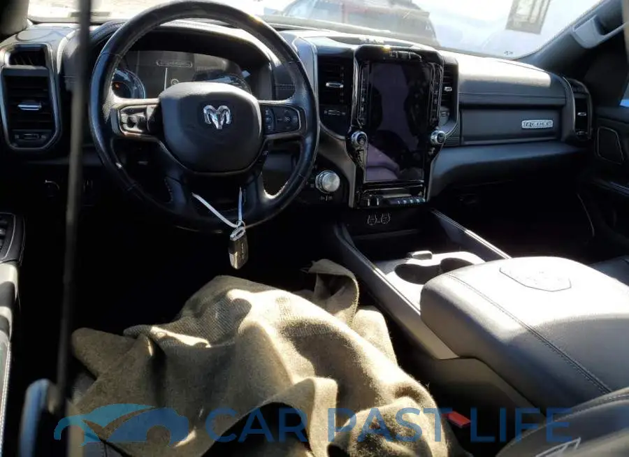 1C6SRFLM8LN374242# 8