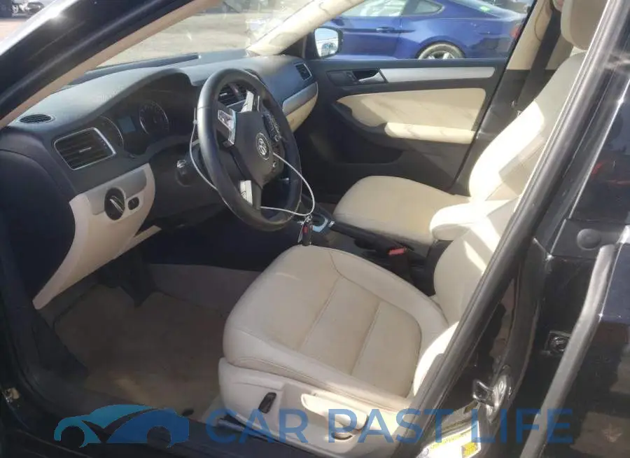 3VWD17AJ7EM384505# 7