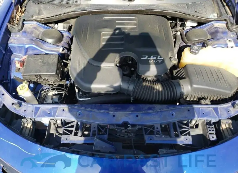 2C3CDXBG5LH111877# 11