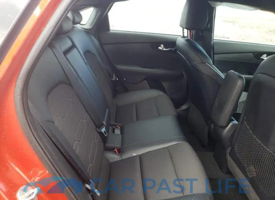 3KPF34AD8LE253945# 6